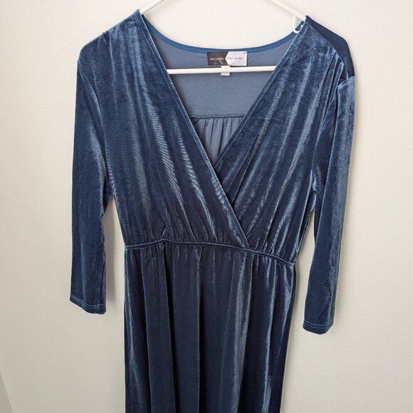 Piper + Scott Exclusive Blue Velvet Long Sleeve Dress, Medium - Picture 2 of 5